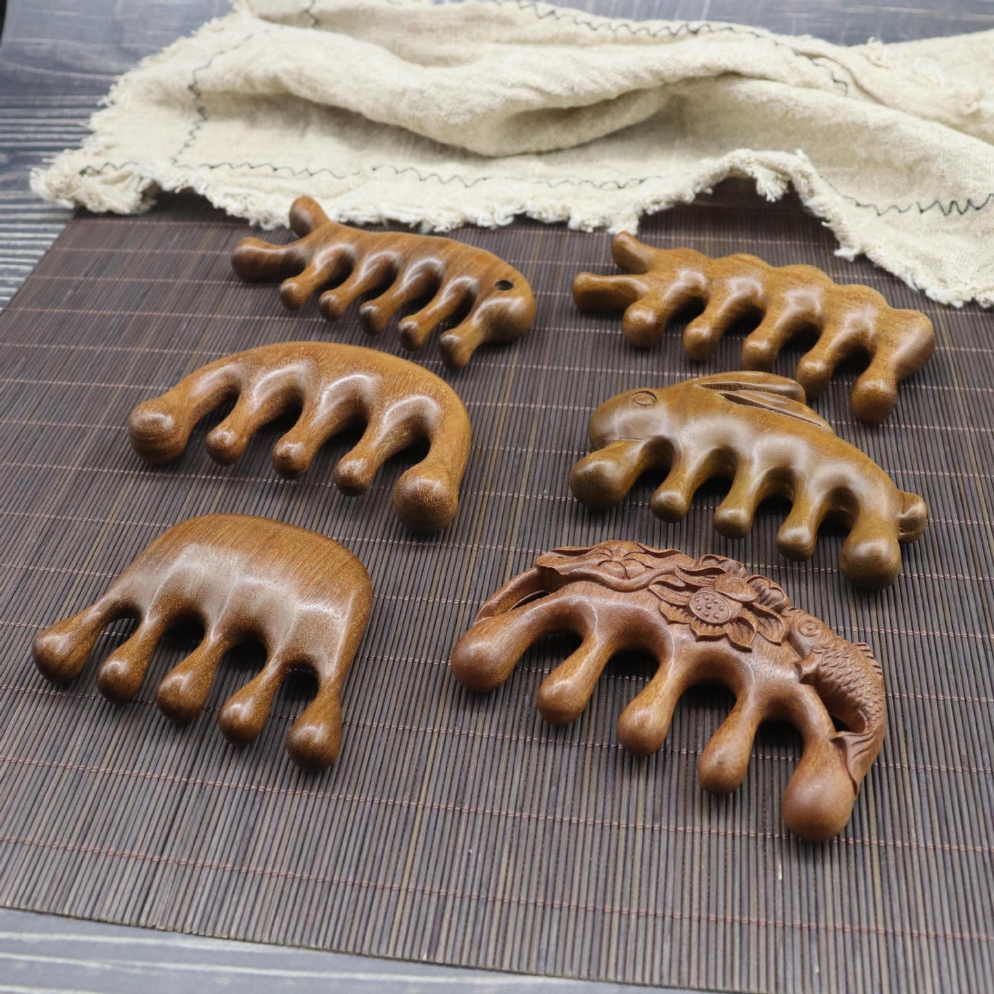 Golden Sandalwood Five-Tooth Comb